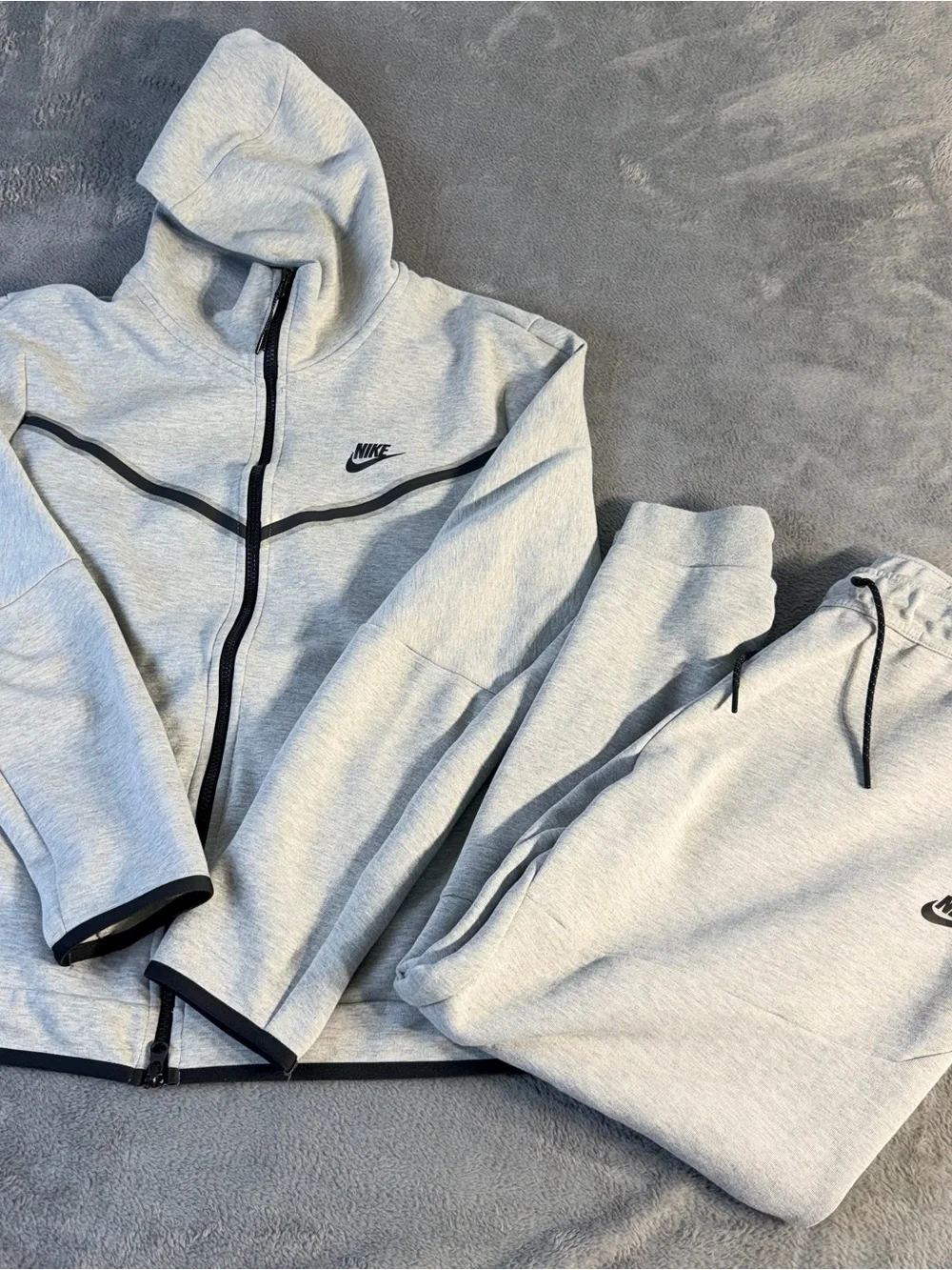 Nike Tech Sweatsuit Grey Size XL 2 piece Set